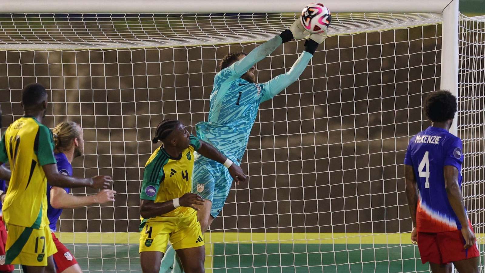 因實力差距 因實力差距